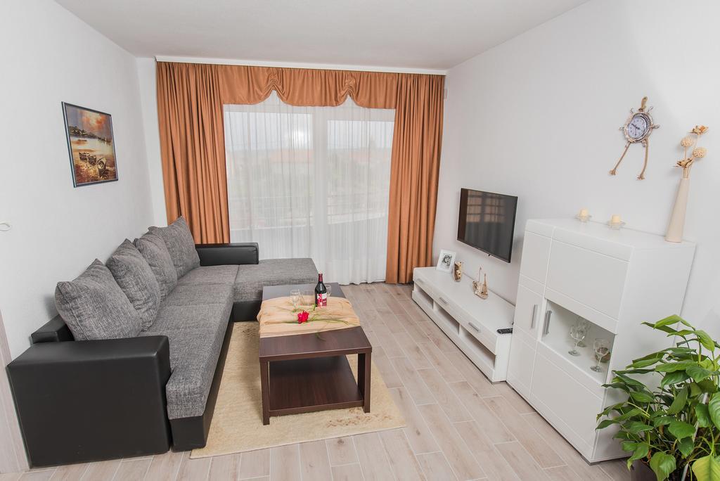 Apartment Grabovac Kaštela Oda fotoğraf