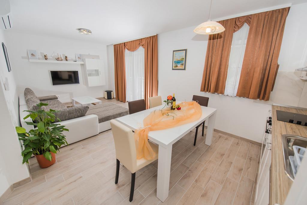 Apartment Grabovac Kaštela Oda fotoğraf