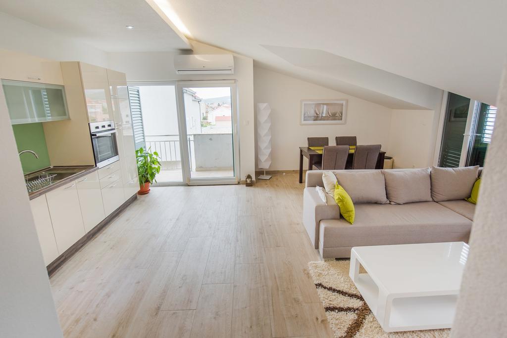Apartment Grabovac Kaštela Oda fotoğraf